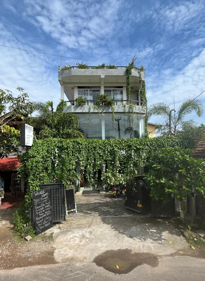 Hostel Memories Weligama Exterior foto